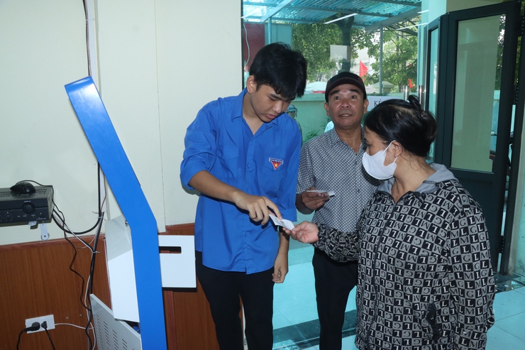 Thành phố về kiểm tra điểm phục vụ hành chính công xã Phú Xuyên- Ảnh 4.