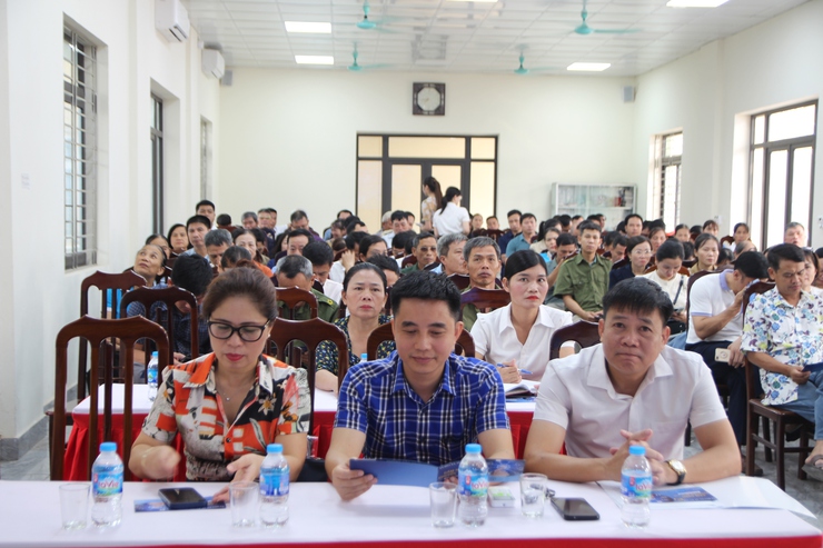 Hòa Xá ra mắt mô hình Tổ chuyển đổi số cộng đồng, phát động “Bình dân học vụ số”- Ảnh 2.
