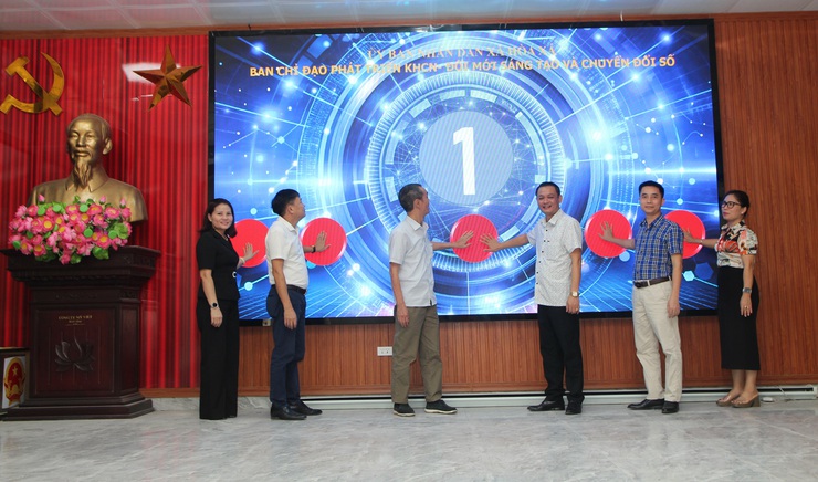 Hòa Xá ra mắt mô hình Tổ chuyển đổi số cộng đồng, phát động “Bình dân học vụ số”- Ảnh 7.