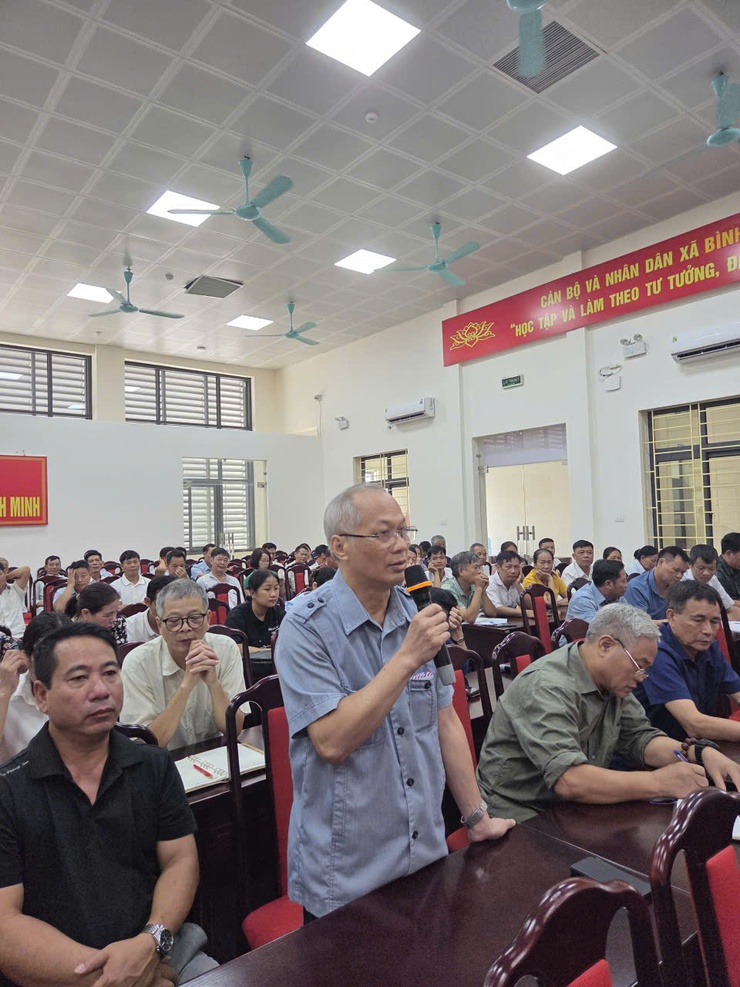 Hội nghị gặp mặt lãnh đạo thôn, tổ dân phố trên địa bàn xã để giới thiệu các đầu mối liên hệ công tác của UBND xã.- Ảnh 3.