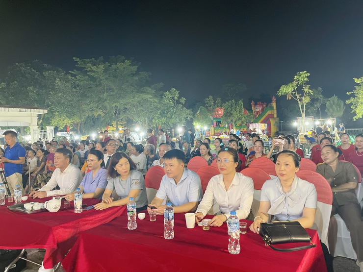 THÔN DƯỢC THƯỢNG TỔ CHỨC LIÊN HOAN NGHỆ THUẬT "NIỀM TIN DÂNG ĐẢNG"- Ảnh 3.