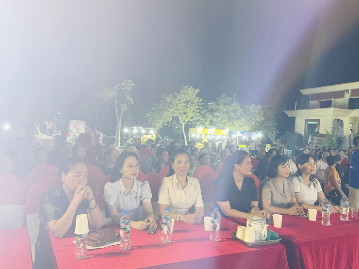 THÔN DƯỢC THƯỢNG TỔ CHỨC LIÊN HOAN NGHỆ THUẬT "NIỀM TIN DÂNG ĐẢNG"- Ảnh 4.
