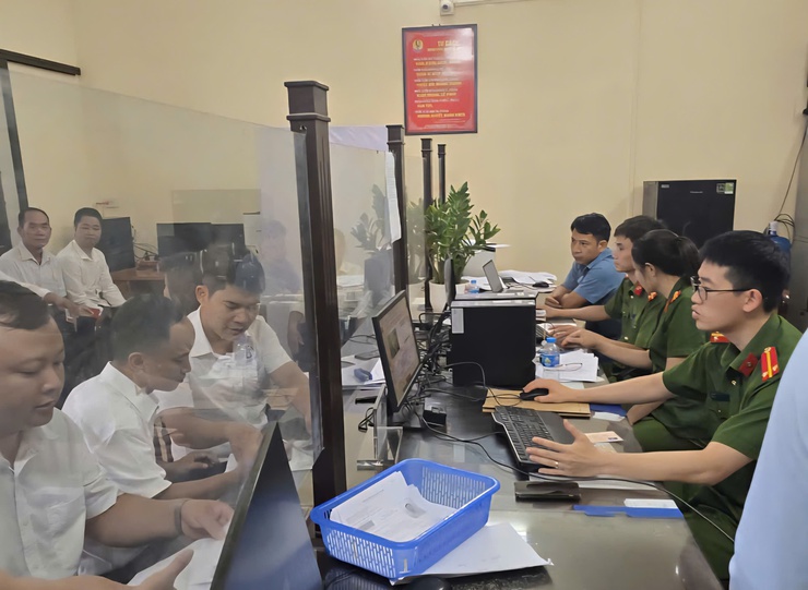 Nhiều kết quả nổi bật của Công an xã Phú Nghĩa trong cao điểm thi đua hướng tới các ngày lễ lớn năm 2025- Ảnh 1.