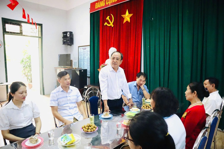 Ban Công tác Mặt trận và Chi hội Phụ nữ số 1 Cầu Diễn, phường Từ Liêm ra mắt công trình xây dựng 02 bức tường bích họa- Ảnh 5.