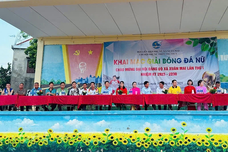 Hội LHPN xã Xuân Mai khánh thành, đưa vào sử dụng công trình sân chơi thể dục thể thao ngoài trời chào mừng Đại hội đại biểu Đảng bộ xã Xuân Mai lần thứ I- Ảnh 4.