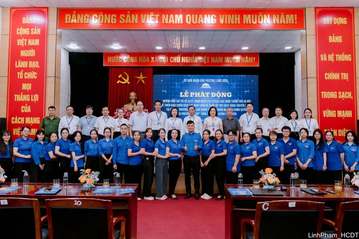 Phường Long Biên phát động hưởng ứng Chiến dịch “45 ngày đêm ra quân hỗ trợ hoạt động chuyển đổi số”- Ảnh 3.
