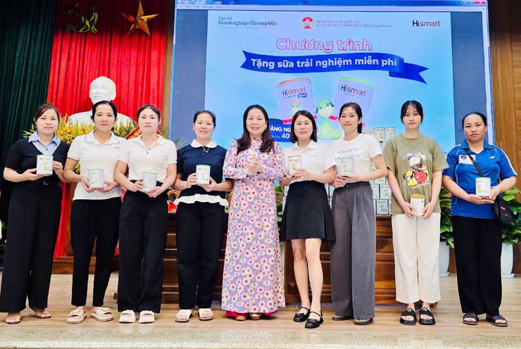Trao tặng 165 suất sữa Hismart cho 112 trẻ em dưới 15 tháng tuổi tại xã Quốc Oai: chung tay vì tương lai trẻ em việt- Ảnh 3.