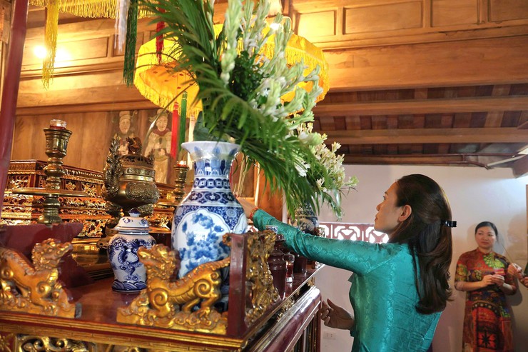 XÃ ĐA PHÚC - LỄ GẮN BIỂN CÔNG TRÌNH TU BỔ, TÔN TẠO ĐÌNH THÔN TRUNG- Ảnh 13.
