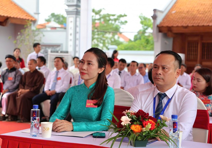 XÃ ĐA PHÚC - LỄ GẮN BIỂN CÔNG TRÌNH TU BỔ, TÔN TẠO ĐÌNH THÔN TRUNG- Ảnh 2.