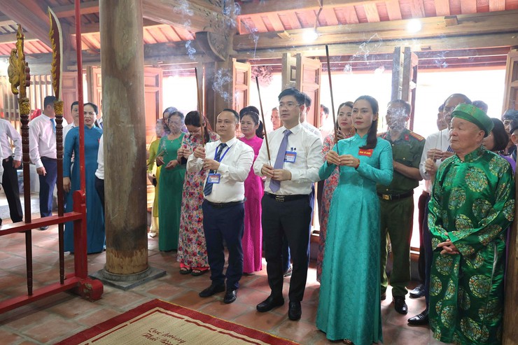 XÃ ĐA PHÚC - LỄ GẮN BIỂN CÔNG TRÌNH TU BỔ, TÔN TẠO ĐÌNH THÔN TRUNG- Ảnh 16.