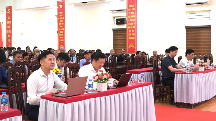 HỘI NGHỊ HỌC TẬP, QUÁN TRIỆT, TRIỂN KHAI THỰC HIỆN 4 NGHỊ QUYẾT CỦA BỘ CHÍNH TRỊ KHÓA XIII VÀ NGHỊ QUYẾT ĐẠI HỘI ĐẢNG BỘ XÃ DÂN hÒA LẦN THỨ I NHIỆM KỲ 2025-2030.- Ảnh 4.