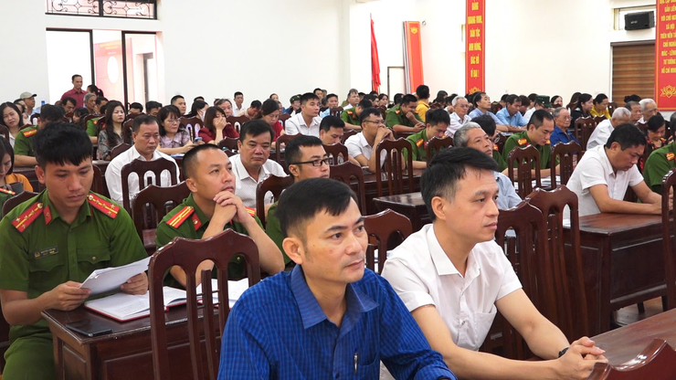 HỘI NGHỊ HỌC TẬP, QUÁN TRIỆT, TRIỂN KHAI THỰC HIỆN 4 NGHỊ QUYẾT CỦA BỘ CHÍNH TRỊ KHÓA XIII VÀ NGHỊ QUYẾT ĐẠI HỘI ĐẢNG BỘ XÃ DÂN hÒA LẦN THỨ I NHIỆM KỲ 2025-2030.- Ảnh 6.