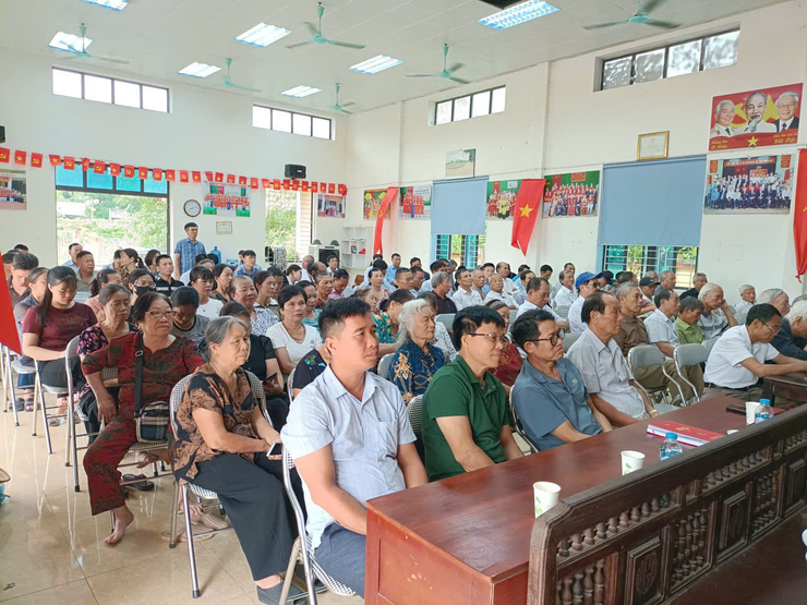 HỘI NGHỊ HỌC TẬP, QUÁN TRIỆT, TRIỂN KHAI THỰC HIỆN 4 NGHỊ QUYẾT CỦA BỘ CHÍNH TRỊ KHÓA XIII VÀ NGHỊ QUYẾT ĐẠI HỘI ĐẢNG BỘ XÃ DÂN hÒA LẦN THỨ I NHIỆM KỲ 2025-2030.- Ảnh 10.