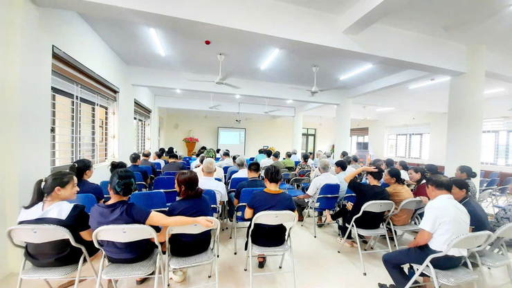 HỘI NGHỊ HỌC TẬP, QUÁN TRIỆT, TRIỂN KHAI THỰC HIỆN 4 NGHỊ QUYẾT CỦA BỘ CHÍNH TRỊ KHÓA XIII VÀ NGHỊ QUYẾT ĐẠI HỘI ĐẢNG BỘ XÃ DÂN hÒA LẦN THỨ I NHIỆM KỲ 2025-2030.- Ảnh 12.