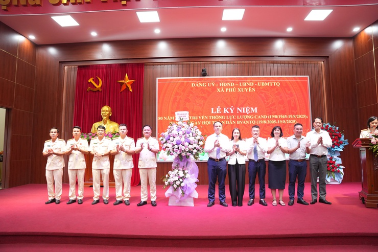Lễ kỷ niệm 80 năm Ngày truyền thống Công an nhân dân (CAND) Việt Nam và 20 năm Ngày hội toàn dân bảo vệ an ninh Tổ quốc (19/8/2005 - 19/8/2025)- Ảnh 1.
