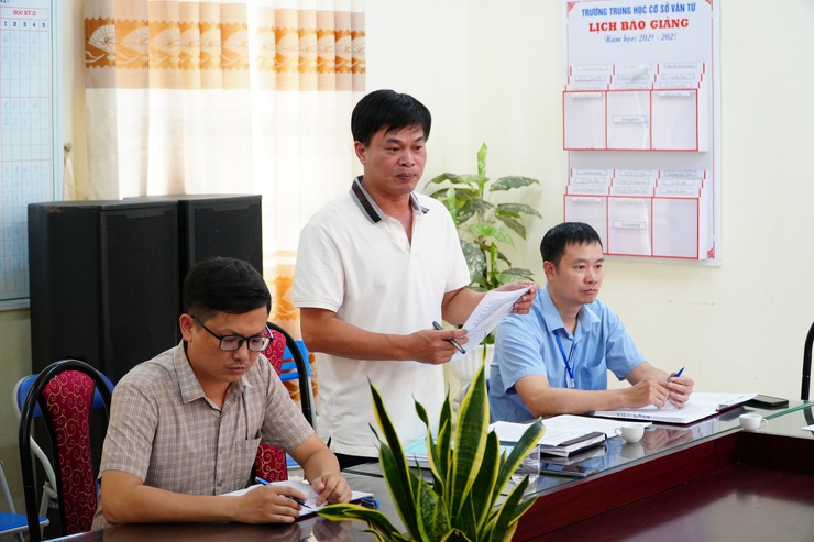 UBND xã tổ chức hội nghị làm việc, phổ biến các chính sách về thu hồi đất- Ảnh 2.