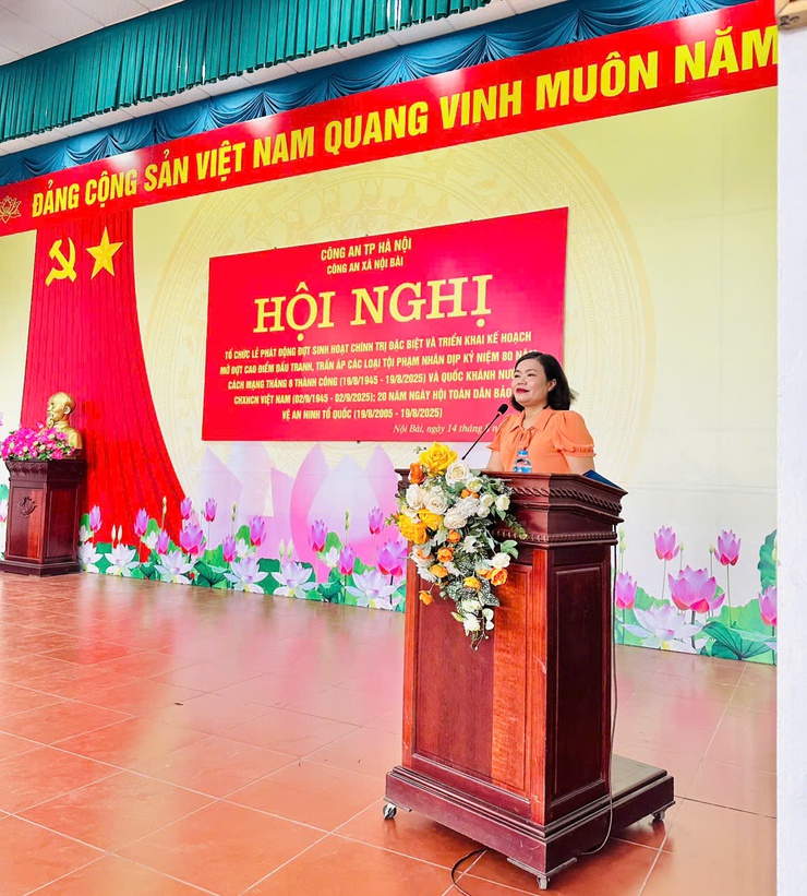 CÔNG AN XÃ NỘI BÀI PHÁT ĐỘNG ĐỢT SINH HOẠT CHÍNH TRỊ ĐẶC BIỆT VÀ TRIỂN KHAI KẾ HOẠCH MỞ ĐỢT CAO ĐIỂM ĐẤU TRANH, TRẤN ÁP TỘI PHẠM
- Ảnh 4.