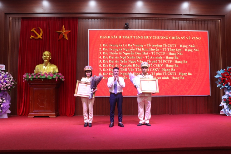 Lễ kỷ niệm 80 năm Ngày truyền thống Công an nhân dân (CAND) Việt Nam và 20 năm Ngày hội toàn dân bảo vệ an ninh Tổ quốc (19/8/2005 - 19/8/2025)- Ảnh 6.