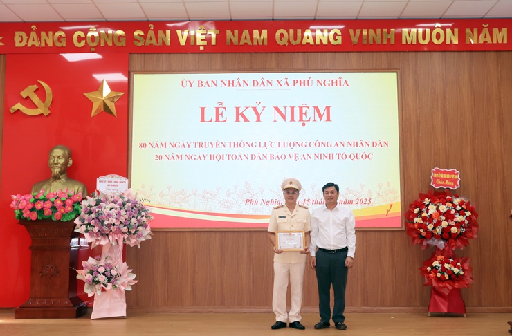 Phú Nghĩa tổ chức Lễ kỷ niệm 80 năm ngày truyền thống Công an nhân dân; 20 năm Ngày hội Toàn dân bảo vệ an ninh Tổ quốc- Ảnh 7.