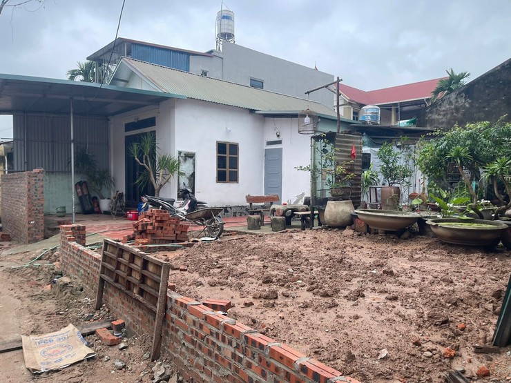 Tiếp tục có thêm 8 gia đình chung tay hiến đất mở rộng ngõ 3, thôn Bướm, xã Phúc Thọ- Ảnh 5.
