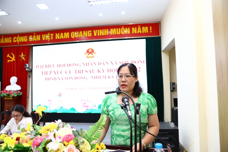 Bí thư Đảng ủy, Chủ tịch HĐND xã Sơn Đồng - Nguyễn Trúc Anh tiếp xúc cử tri sau Kỳ họp thứ Hai HĐND xã tại tổ số 1- Ảnh 2.
