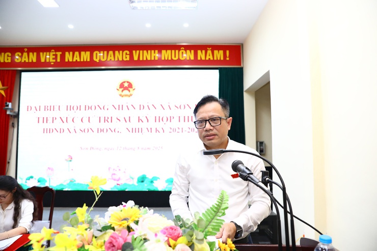 Bí thư Đảng ủy, Chủ tịch HĐND xã Sơn Đồng - Nguyễn Trúc Anh tiếp xúc cử tri sau Kỳ họp thứ Hai HĐND xã tại tổ số 1- Ảnh 7.