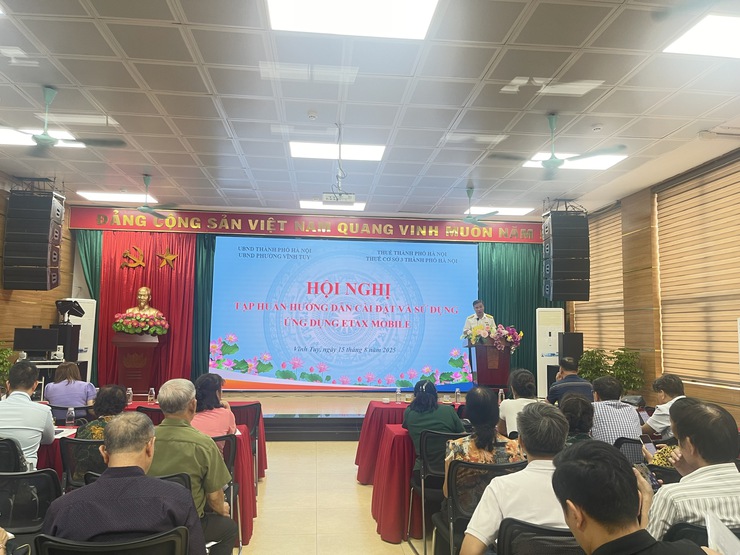 Phát triển khoa học công nghệ, đổi mới sáng tạo, chuyển đổi số gắn với phong trào Bình dân học vụ số trên địa bàn phường Vĩnh Tuy- Ảnh 2.