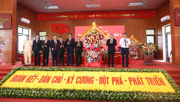 Xây dựng xã Bất Bạt phát triển toàn diện, văn minh, hạnh phúc- Ảnh 4.