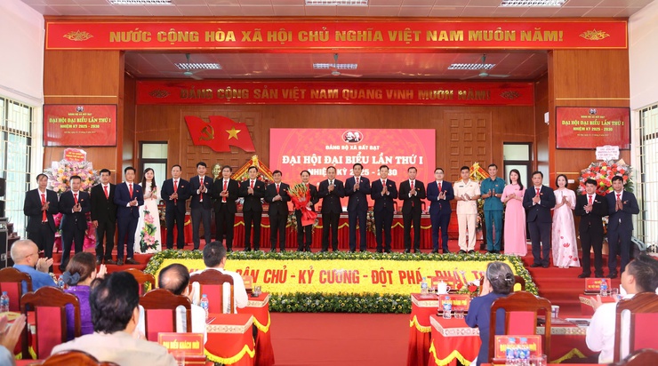 Xây dựng xã Bất Bạt phát triển toàn diện, văn minh, hạnh phúc- Ảnh 11.