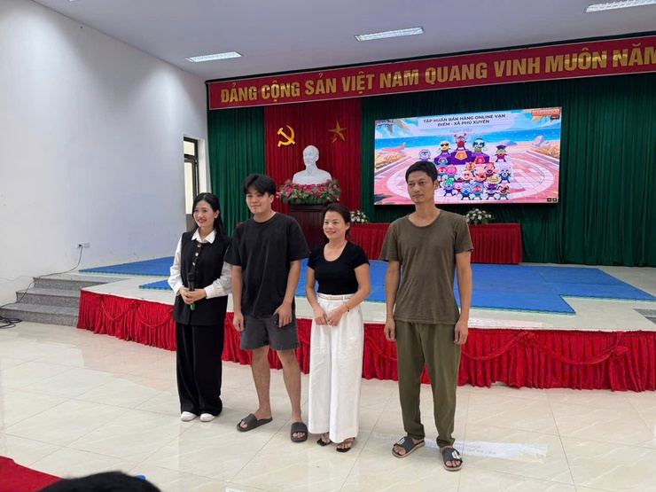 Xã Phú Xuyên: Tập huấn cách thức bán hàng trên Sàn thương mại điện tử- Ảnh 2.