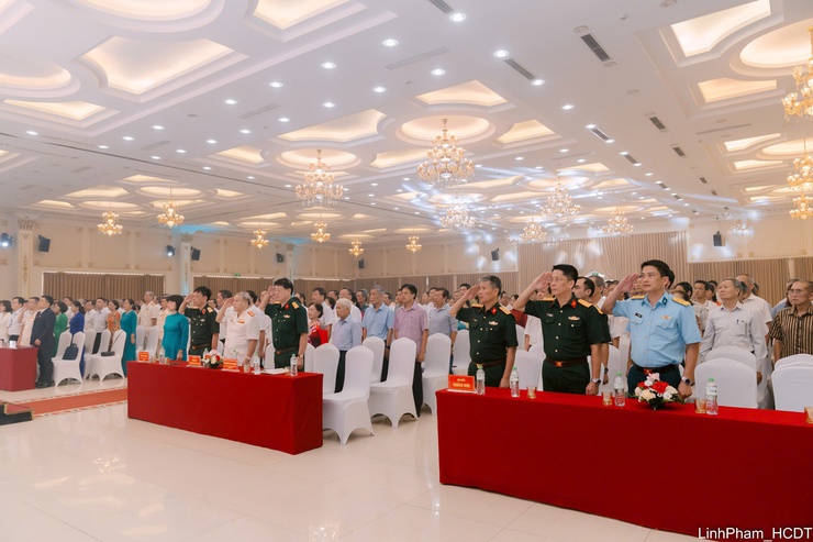 Ngày hội toàn dân bảo vệ an ninh Tổ quốc tại Bồ Đề: Lan tỏa sức mạnh đoàn kết vì bình yên cuộc sống- Ảnh 1.