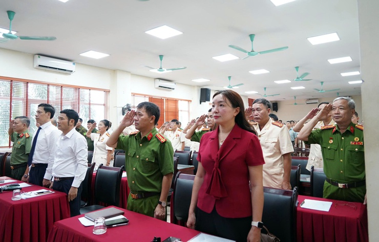 Công an phường Chương Mỹ tổ chức gặp mặt kỷ niệm 80 năm Ngày truyền thống Công an nhân dân Việt Nam và ra mắt Chi hội Cựu công an nhân dân- Ảnh 1.