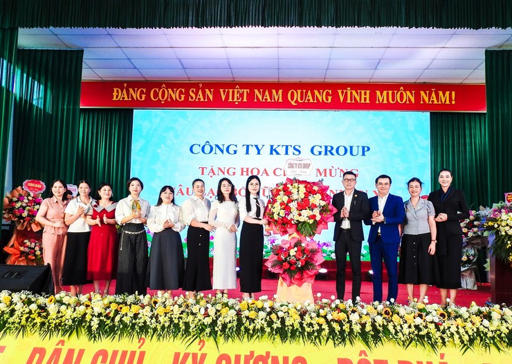 TRUNG GIÃ: THÀNH LẬP CÂU LẠC BỘ NỮ DOANH NHÂN VÀ GIAO LƯU VỚI HOA HẬU DOANH NHÂN THANH THÙY- Ảnh 8.