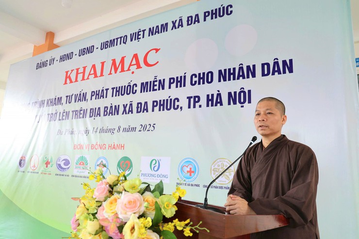 Xã Đa Phúc: Khám, tư vấn, cấp phát thuốc miễn phí cho người dân từ 70 tuổi trở lên.- Ảnh 4.