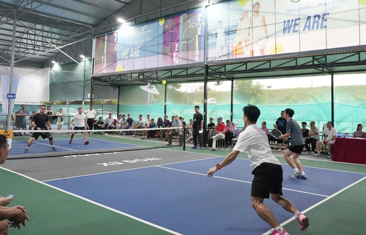 76 VẬN ĐỘNG VIÊN THAM GIA TRANH TÀI TẠI GIẢI PICKLEBALL PHƯỜNG SƠN TÂY NĂM 2025
- Ảnh 1.