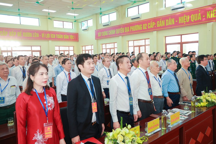 PHÁT HUY TRUYỀN THỐNG CÁCH MẠNG, XÂY DỰNG XÃ TRUNG GIÃ VĂN MINH, HIỆN ĐẠI, NHÂN DÂN HẠNH PHÚC- Ảnh 6.