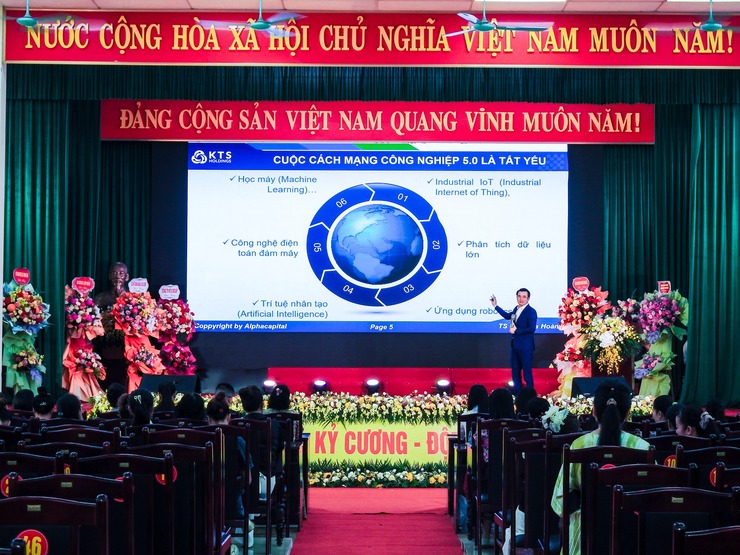 TRUNG GIÃ: THÀNH LẬP CÂU LẠC BỘ NỮ DOANH NHÂN VÀ GIAO LƯU VỚI HOA HẬU DOANH NHÂN THANH THÙY- Ảnh 2.