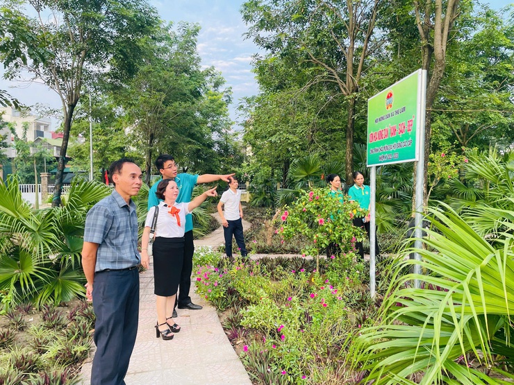 Hội nông dân xã Thư Lâm lắp biển công trình chào mừng Đại hội Đảng các cấp nhiệm kỳ 2025 – 2030- Ảnh 3.