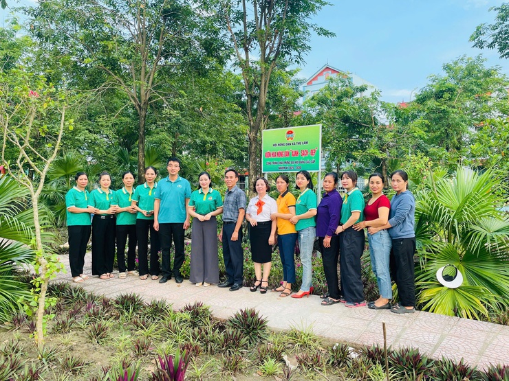 Hội nông dân xã Thư Lâm lắp biển công trình chào mừng Đại hội Đảng các cấp nhiệm kỳ 2025 – 2030- Ảnh 6.