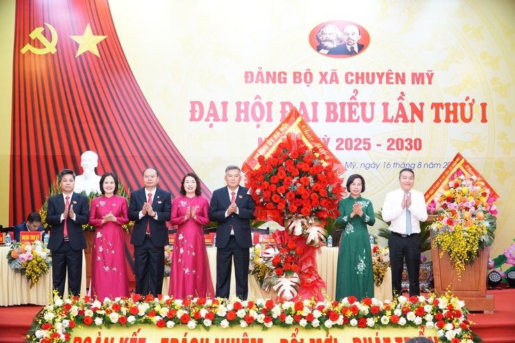 Đảng bộ xã Chuyên Mỹ tổ chức thành công Đại hội đại biểu lần thứ I, nhiệm kỳ 2025 - 2030- Ảnh 3.