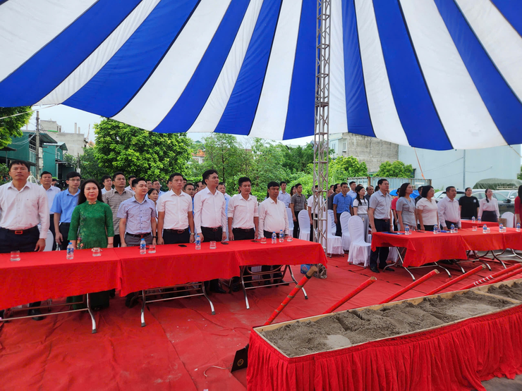 UBND xã Ngọc Hồi khởi công xây dựng tuyến đường trục Ngọc Hồi- Ảnh 1.