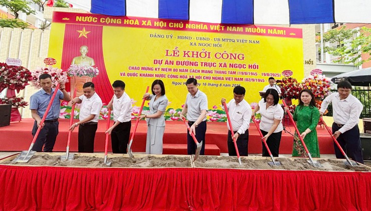 UBND xã Ngọc Hồi khởi công xây dựng tuyến đường trục Ngọc Hồi- Ảnh 3.