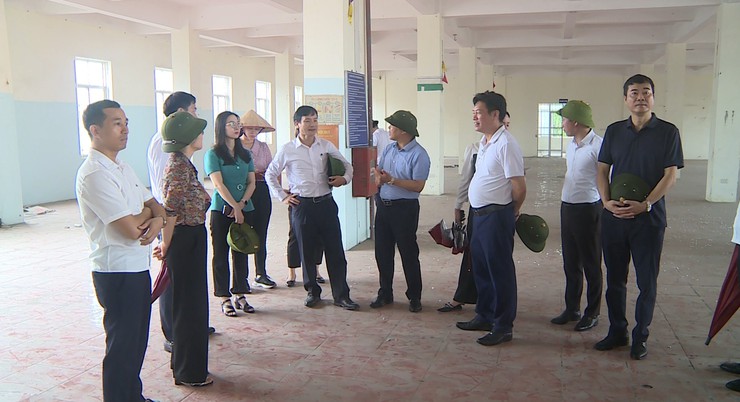 Ban Thường vụ Đảng ủy xã Phúc Thọ kiểm tra các chợ dân sinh trên địa bàn- Ảnh 1.