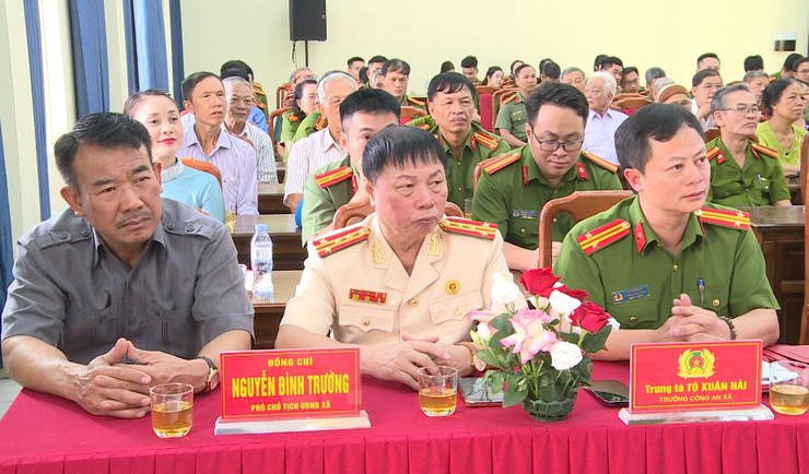 Phúc Lộc tổ chức Lễ kỷ niệm 80 năm Ngày truyền thống Công an nhân dân Việt Nam, 20 năm Ngày hội toàn dân bảo vệ an ninh Tổ quốc- Ảnh 2.