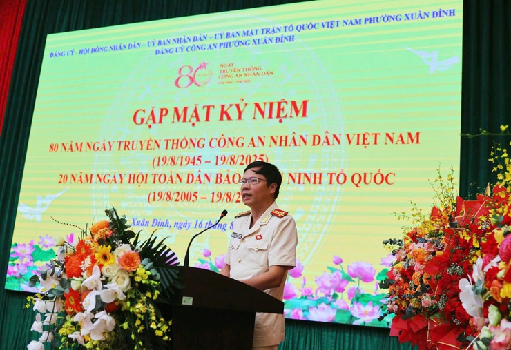 Phường Xuân Đỉnh kỷ niệm 80 năm ngày truyền thống Công an Nhân dân: Tri ân truyền thống - Vững bước tương lai- Ảnh 4.