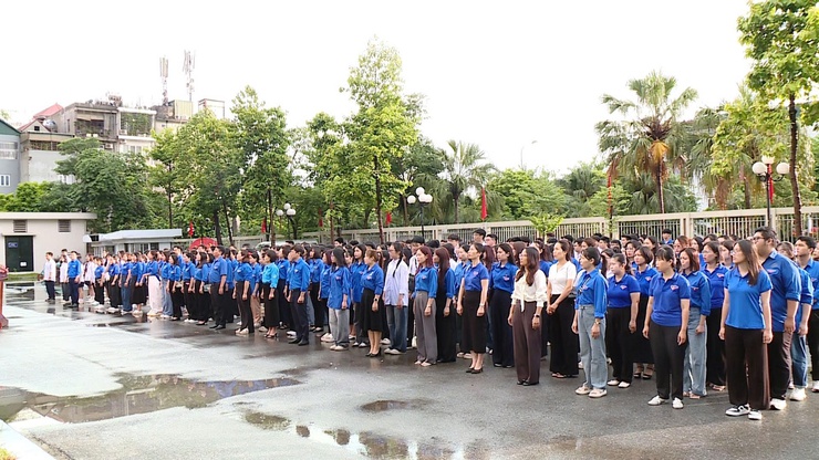 Tuổi trẻ phường Hà Đông tổ chức Lễ chào cờ “Tôi yêu Tổ quốc tôi”- Ảnh 1.