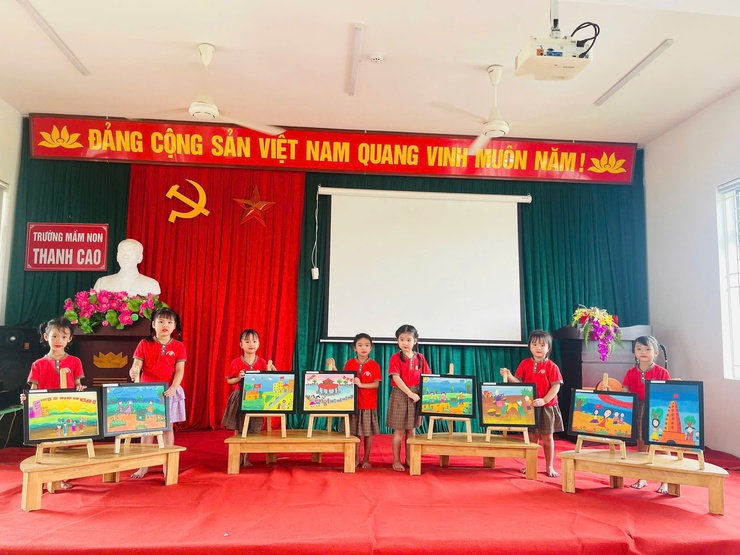 Cuộc thi vẽ tranh “Em yêu Hà Nội – Rạng rỡ Bình Minh”, Chào mừng Đại hội Đảng bộ xã Bình Minh lần thứ I, nhiệm kỳ 2025–2030- Ảnh 2.