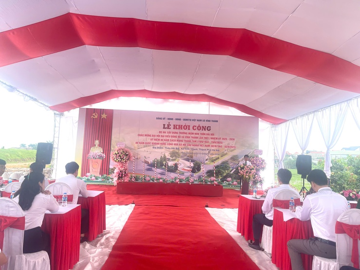 Đảng ủy – HĐND - UBND – UB MTTQ Việt Nam xã Vĩnh Thanh tổ chức Lễ khởi công công trình Xây dựng trường mầm non thôn Hải Bối.

- Ảnh 1.