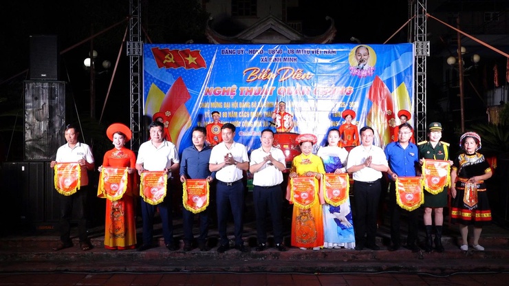 Đặc sắc chương trình nghệ thuật chào mừng Đại hội đại biểu Đảng bộ xã Bình Minh lần thứ I, nhiệm kỳ 2025–2030- Ảnh 3.