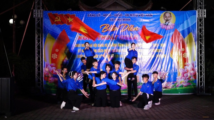 Đặc sắc chương trình nghệ thuật chào mừng Đại hội đại biểu Đảng bộ xã Bình Minh lần thứ I, nhiệm kỳ 2025–2030- Ảnh 8.